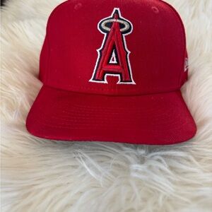 New Era Los Angeles Angels Fitted Cap Red and black embroidered logo 59FIFTY MLB